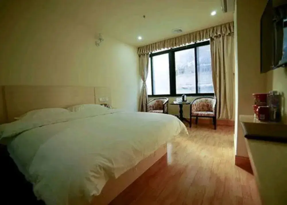 Шэньчжэнь: OYO 8016 Qiao Jia Business Hotel