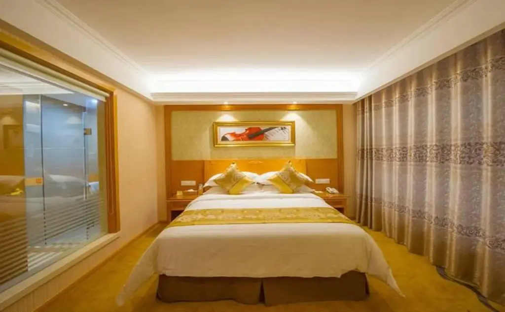 Лючжоу: Vienna 3 Best Hotel Liuzhou Sanjiang Yuejiang Road Branch