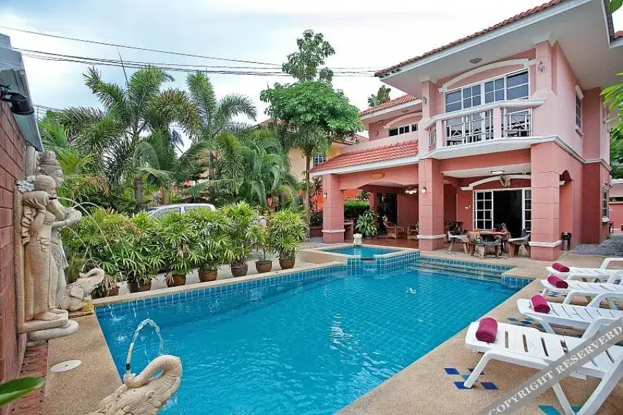 Villa Baan Duan Chai-5Bed PoolVilla in Pattaya — фото 1