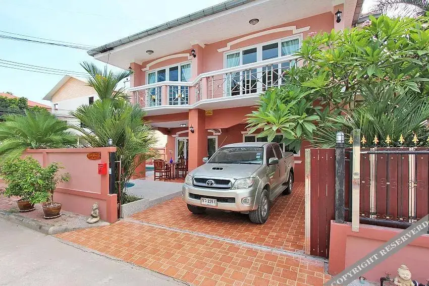 Паттайя: Villa Baan Nomella-4Bed with Pool&Jacuzzi Pattaya