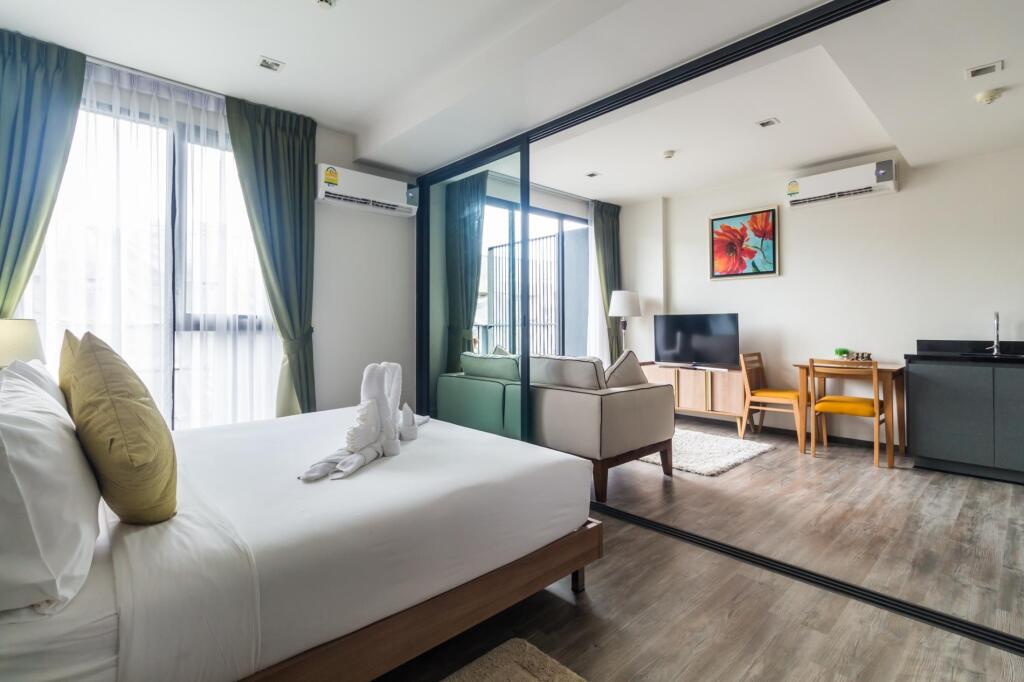 Кату: D9 - The Deck Patong, rooftop pool, gym and great location!, Patong, Phuket, Thailand