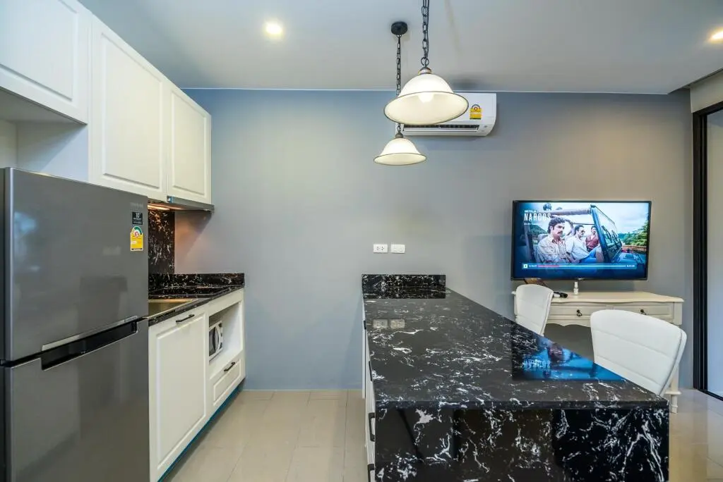 Тхаланг: Palmyrah Surin - Brand new luxury condo walk to the beach - B210, Thalang, Phuket, Thailand