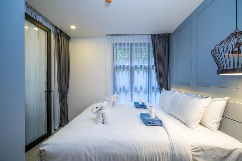 Тхаланг: Palmyrah Surin - Brand new luxury condo walk to the beach - B210, Thalang, Phuket, Thailand