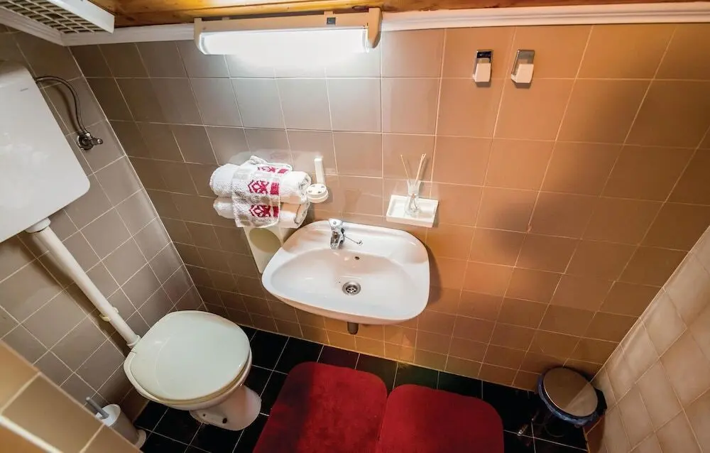 Игало: Beautiful Home in Njivice With Wifi and 2 Bedrooms