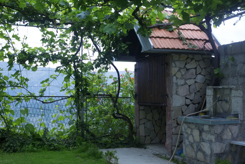 Повия: Апартаменты Old House Kontic