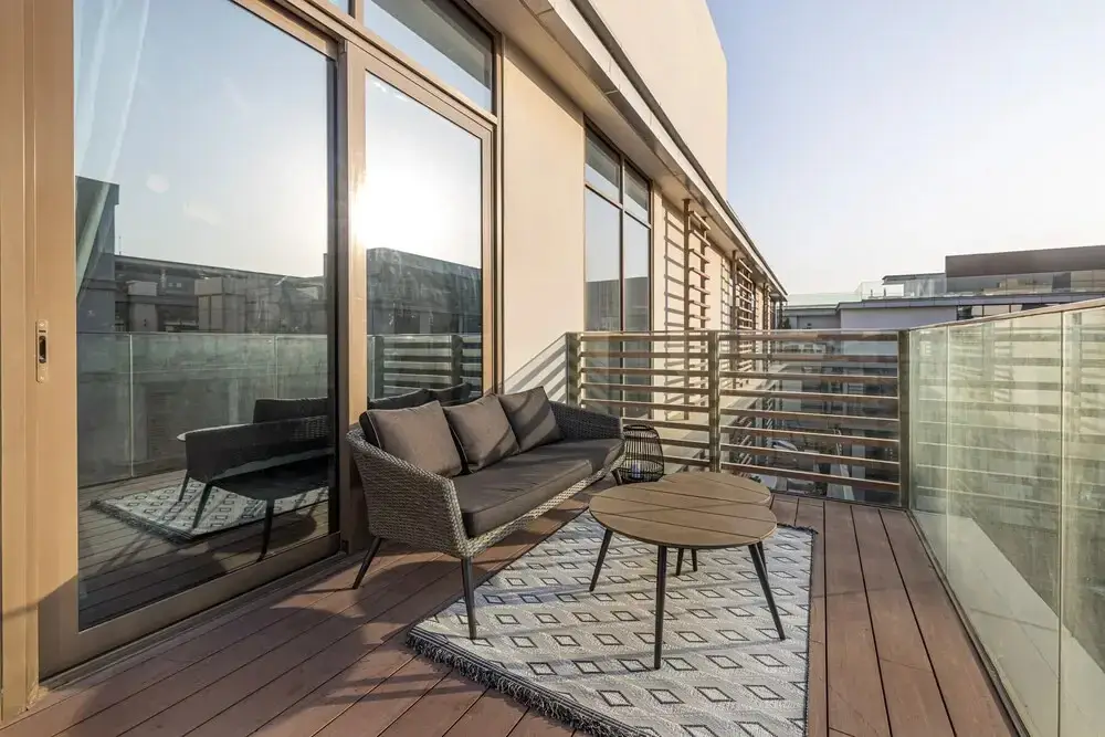 Дубай: Experience Serene Living in City Walk 14