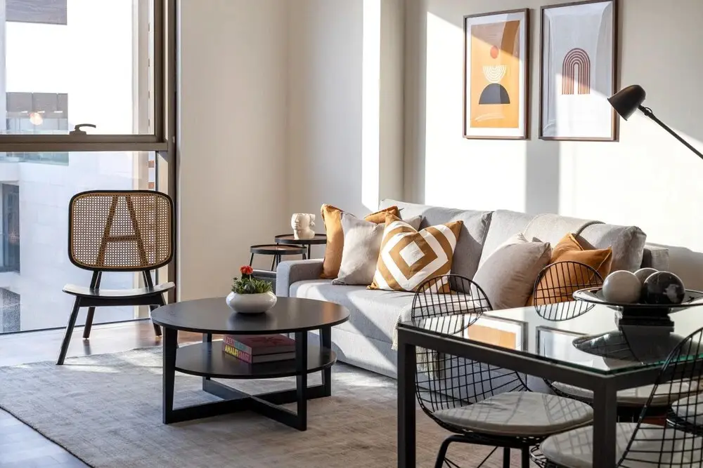Дубай: Experience Serene Living in City Walk 14