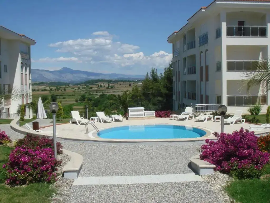 Манавгат: Beautiful Bright 3 Bed Home In Popular Sought After Private Gated Community