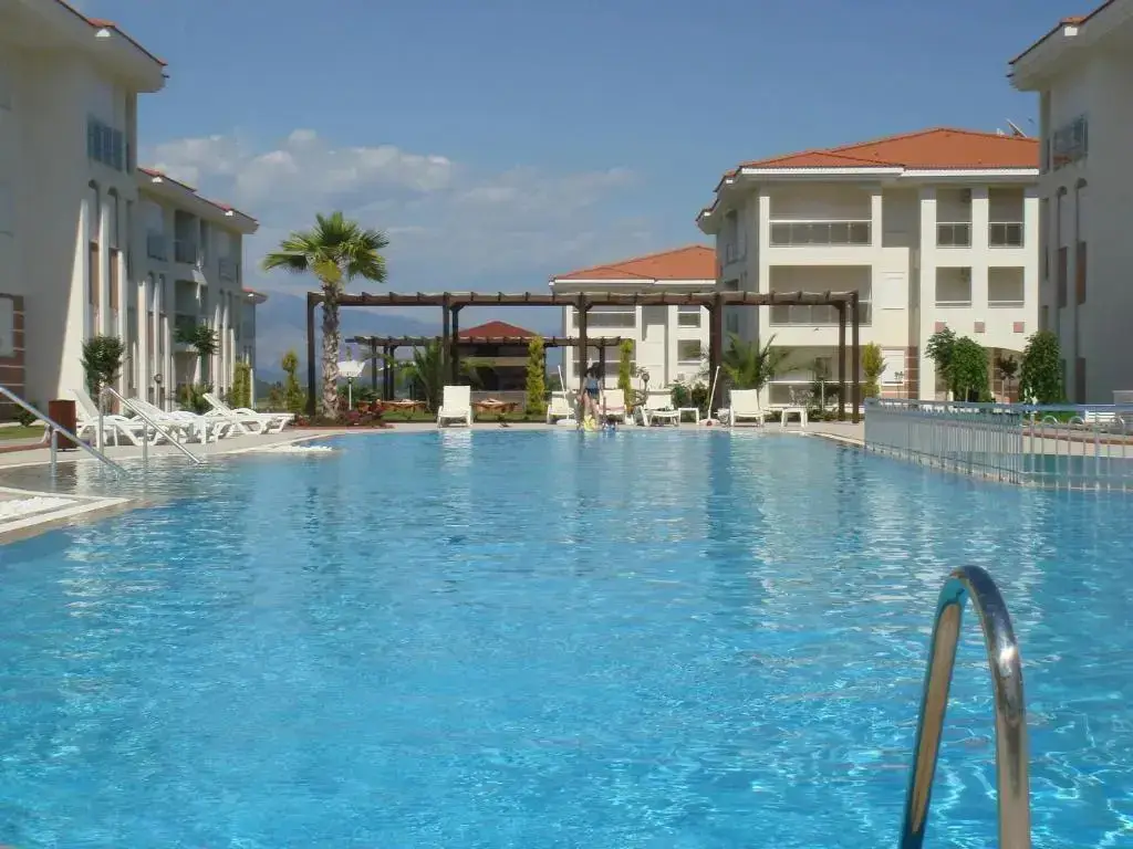 Манавгат: Beautiful Bright 3 Bed Home In Popular Sought After Private Gated Community