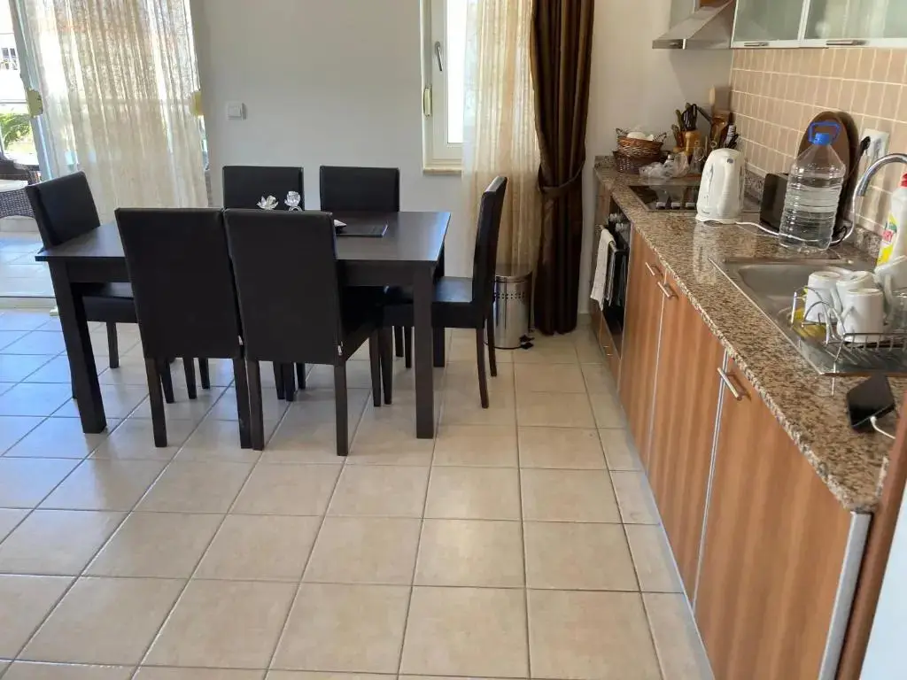 Манавгат: Beautiful Bright 3 Bed Home In Popular Sought After Private Gated Community