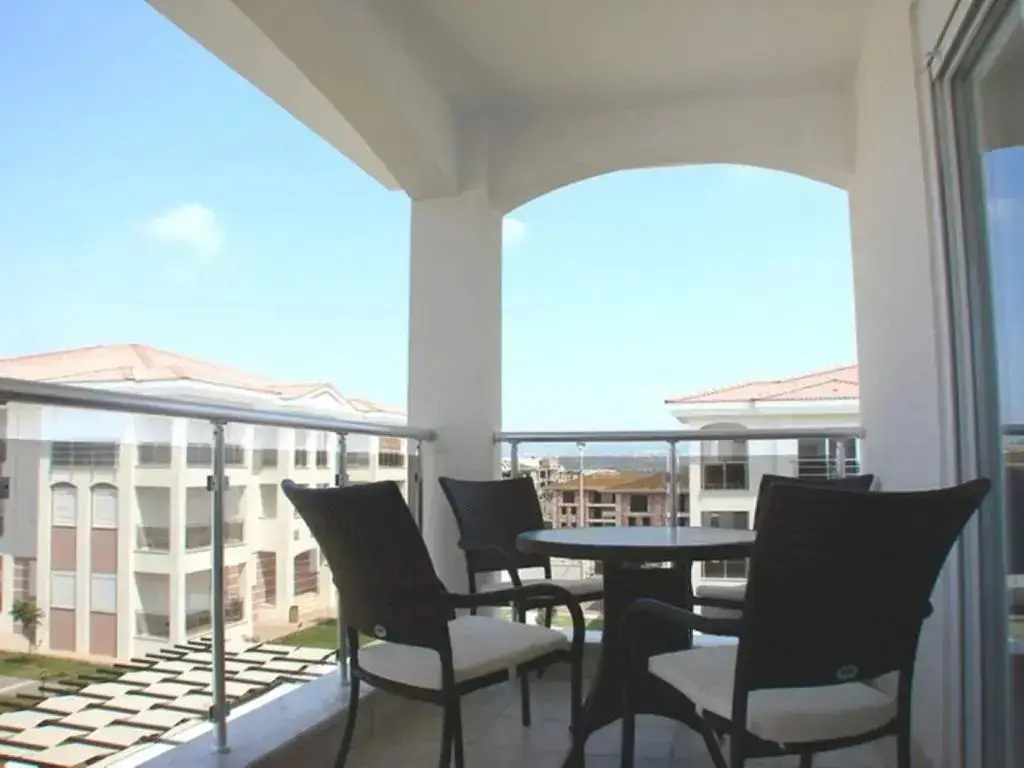 Манавгат: Beautiful Bright 3 Bed Home In Popular Sought After Private Gated Community