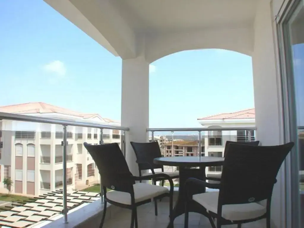 Манавгат: Beautiful Bright 3 Bed Home In Popular Sought After Private Gated Community