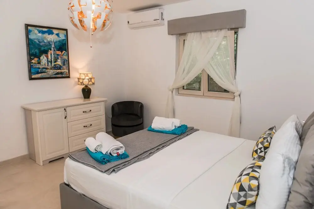 Тиват: 3 Bedroom 3 Bathroom Pool ,ivy House Montenegro