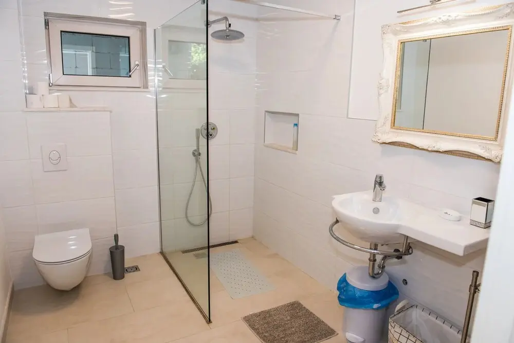 Тиват: 3 Bedroom 3 Bathroom Pool ,ivy House Montenegro