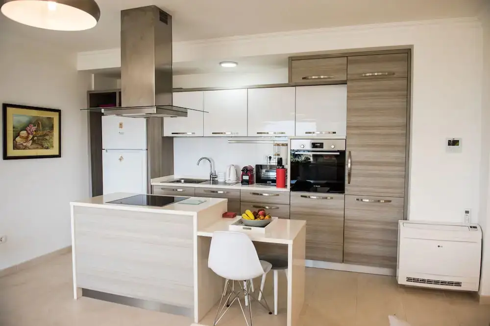 Тиват: 3 Bedroom 3 Bathroom Pool ,ivy House Montenegro