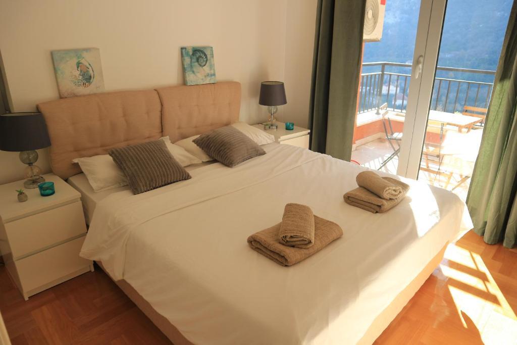 Стрп: Lavender Bay Apartments D3 or D5