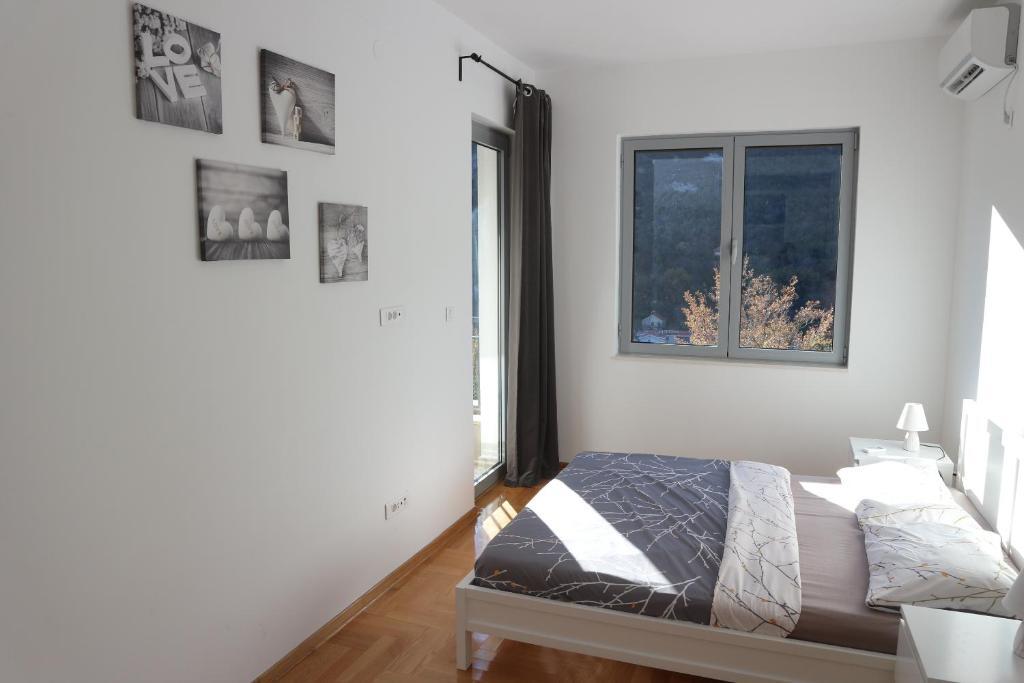 Стрп: Lavender Bay Apartments D3 or D5