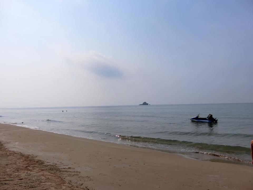 Чакпхонг: Grand Blue Condominium 509 Mea Phim Beach, Klaeng, Rayong, Thailand