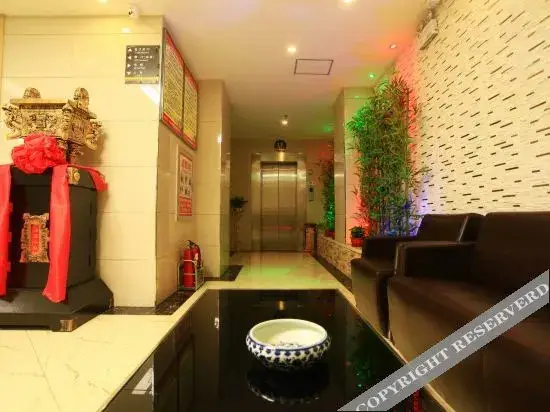 Чжанцзякоу: Home Inn Huaxuan Select Hotel (Huailai Dongcun Rui East Street Branch)