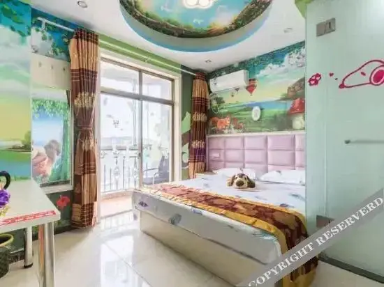 Ухань: Wuhan city 7 + 1 boutique apartment
