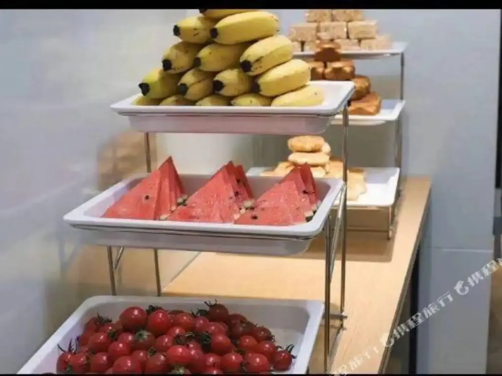 Цзинань: Vienna 3 good hotel (Jinan West Railway Station Medical Center)