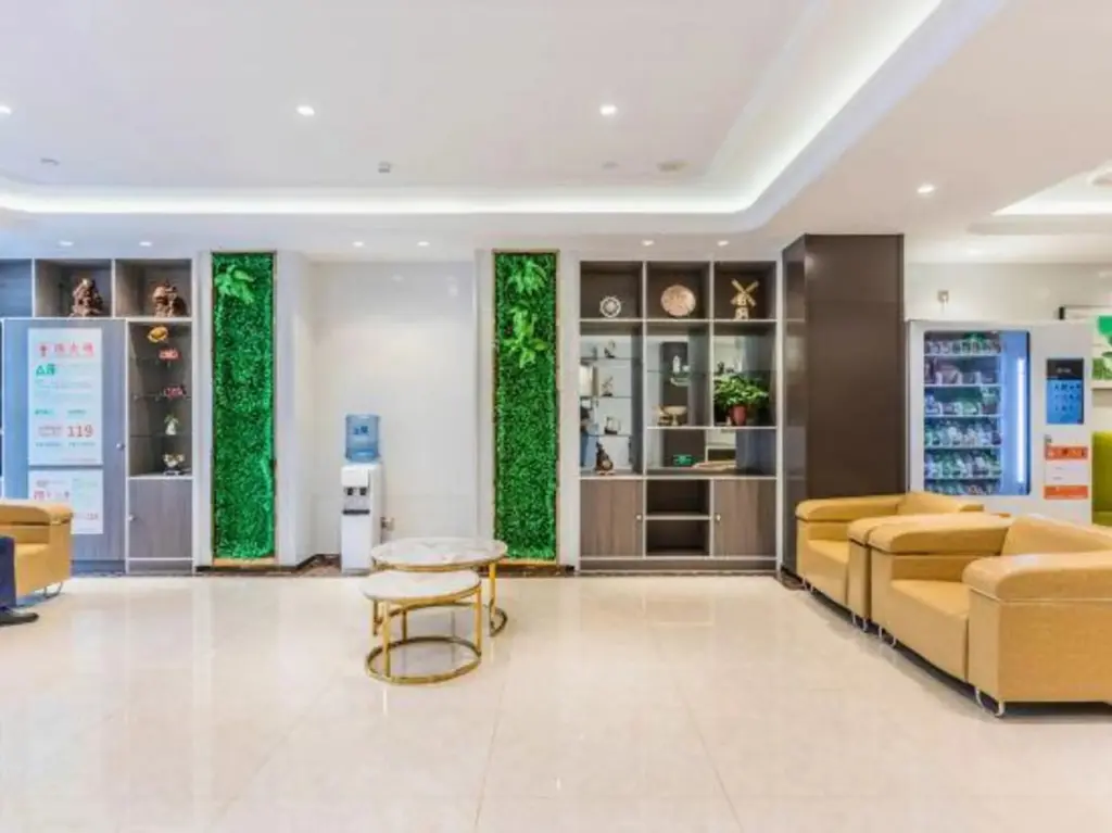 Цзинань: Vienna 3 good hotel (Jinan West Railway Station Medical Center)