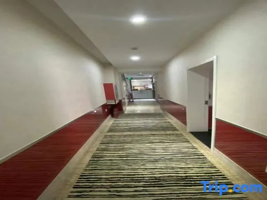 Пекин: Super 8 Hotel (Beijing Qianmenzhu Shikou West Street)