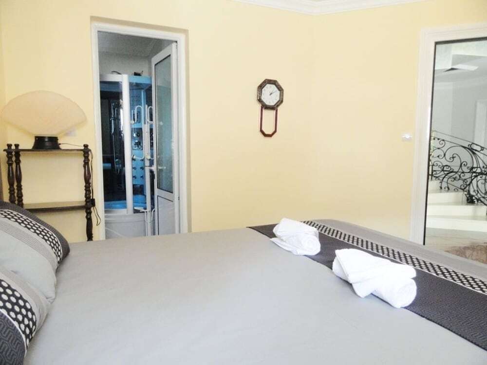 Петровац: Petrovac Villa With Pool