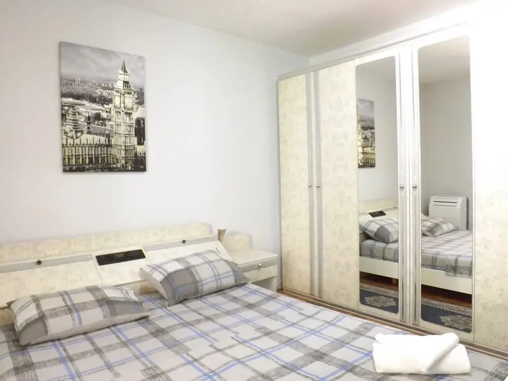 Будва: Three Bedroom Apartment With Garden