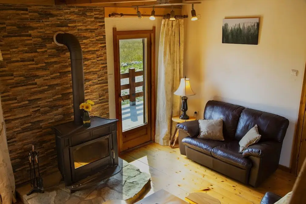 Cabin in Nature With View of the Durmitor Mountain — фото 1