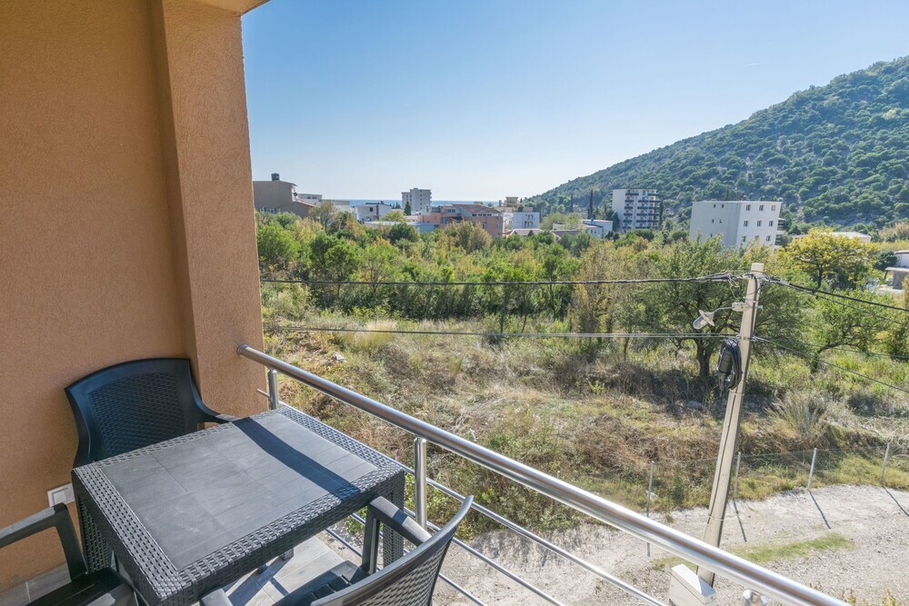 Чань: Apartments Dilara