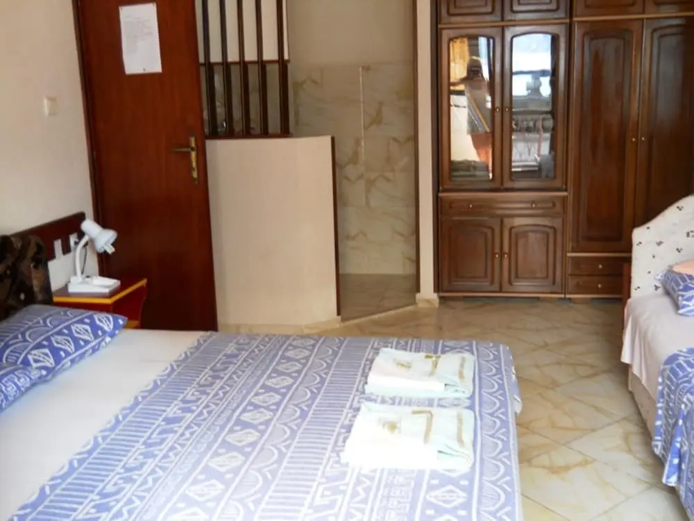 Доброта: Apartment and Rooms Antun