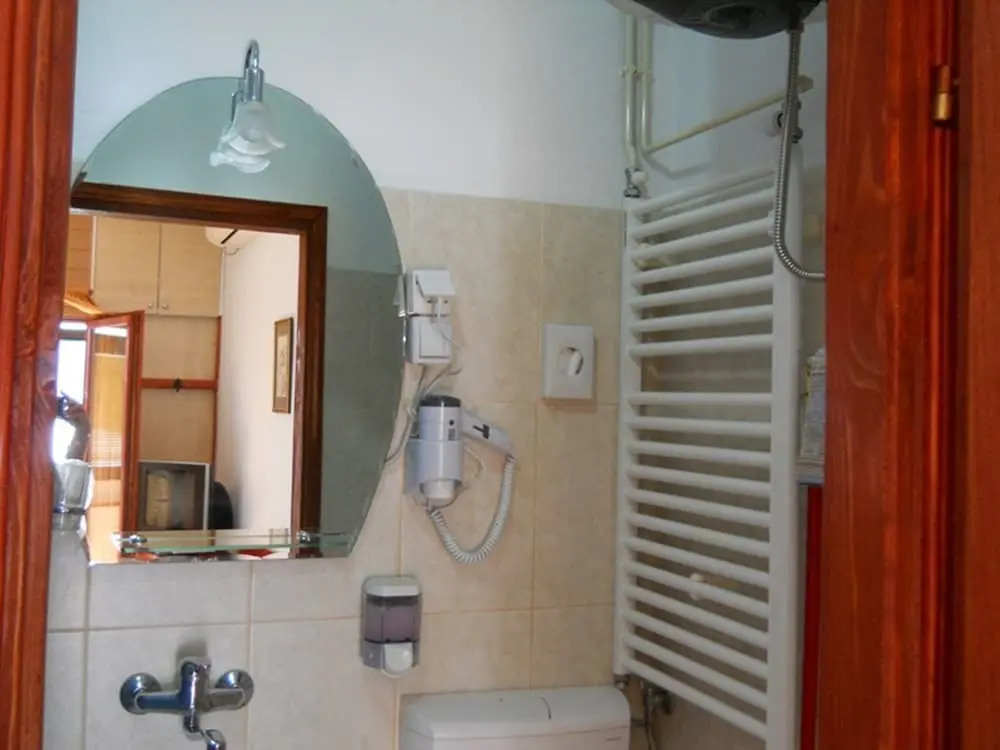 Доброта: Apartment and Rooms Antun