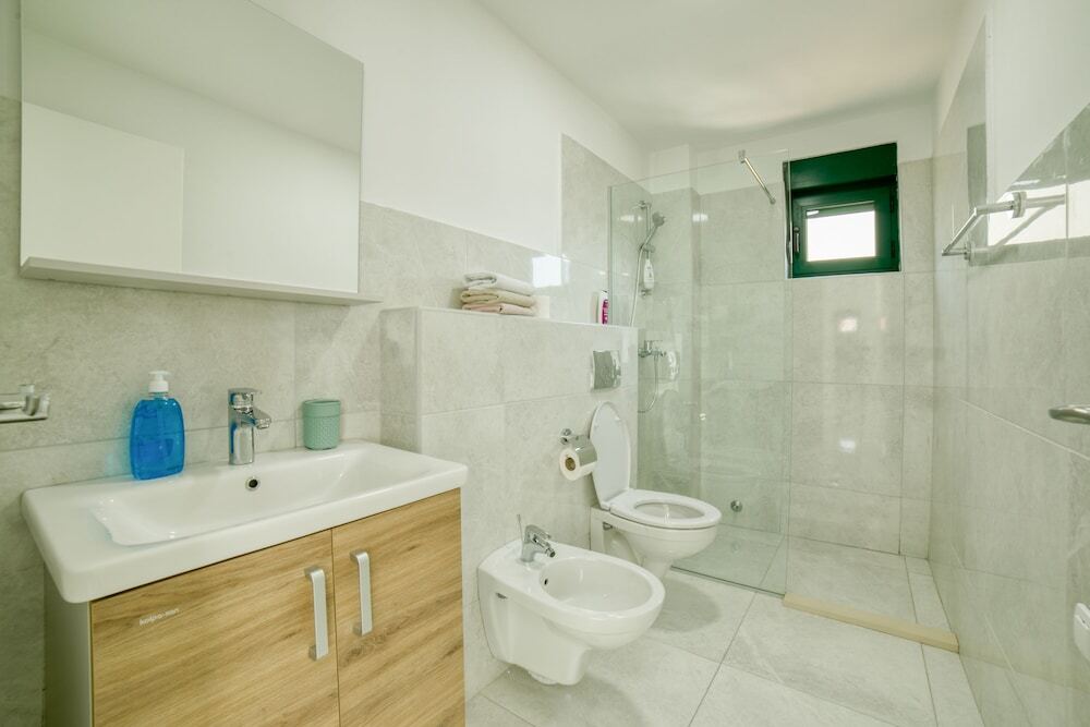 Тиват: Apartments Tivat Obala