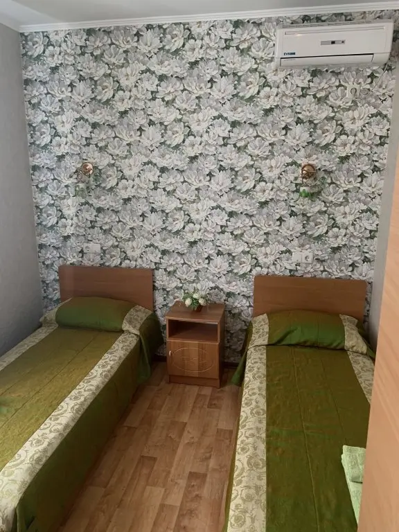 Феодосия: Меблированные комнаты Ромашка