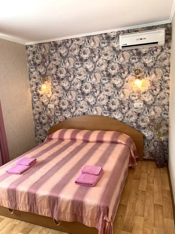 Феодосия: Меблированные комнаты Ромашка