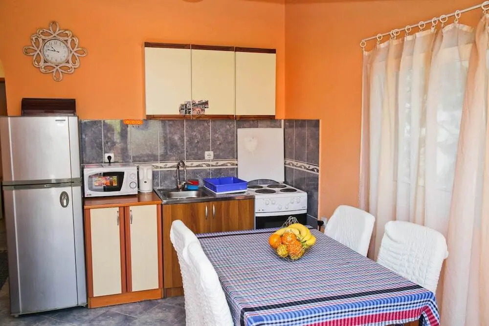 Доброта: Urosevic Seaside Apartments