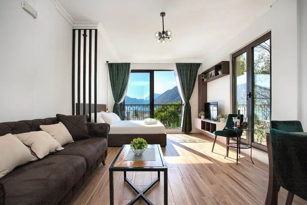 Доброта: Magical View Apartments
