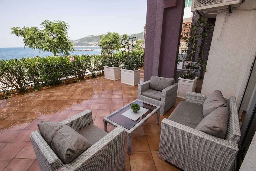 Добро Вода: Apartments Zara