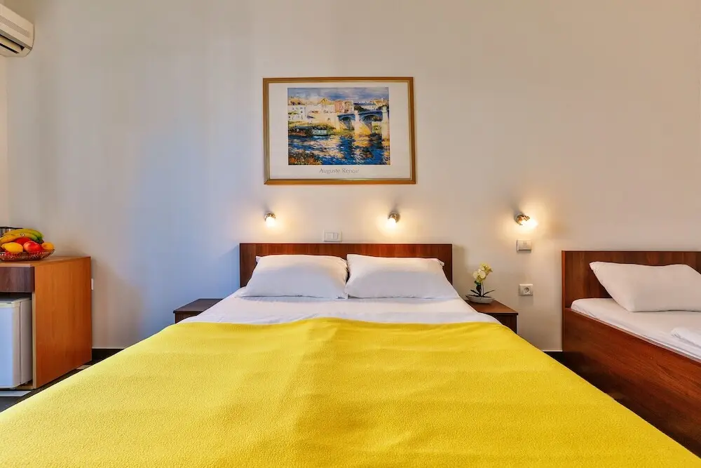 Будва: Apartmani Luka - Vila Brzulović