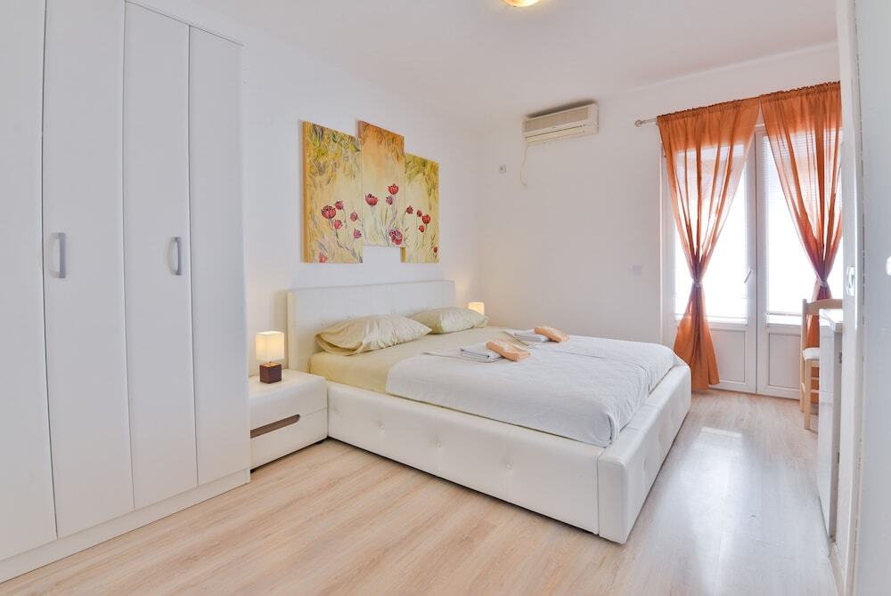 Бечичи: Apartments Cenic