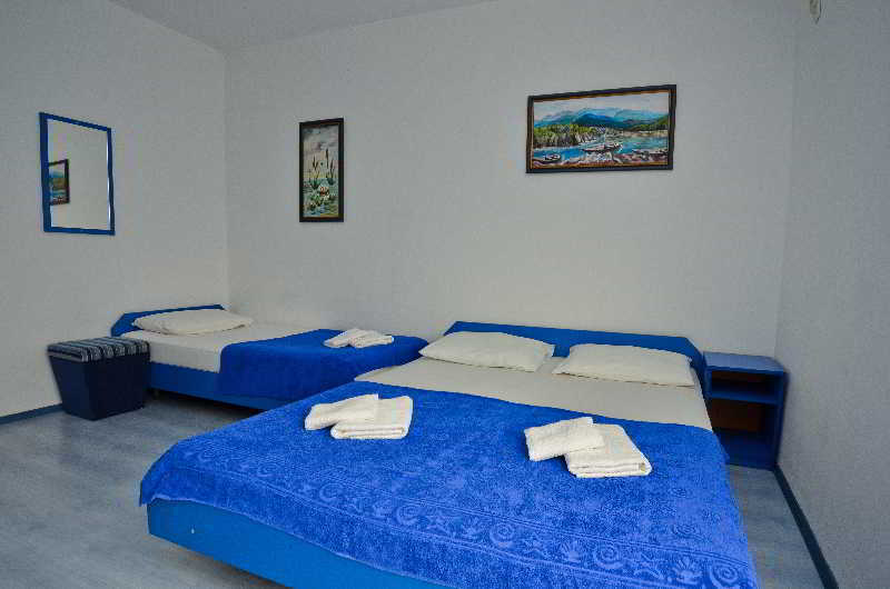 Бечичи: Apartments Cenic