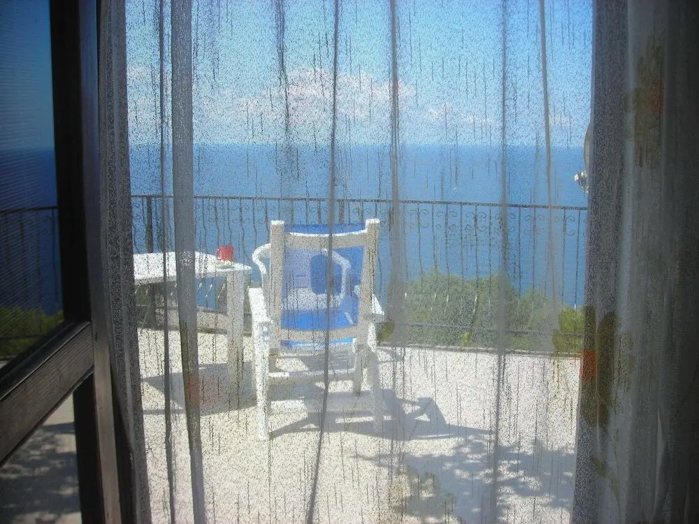 Риека-Режевичи: House With A Sea View