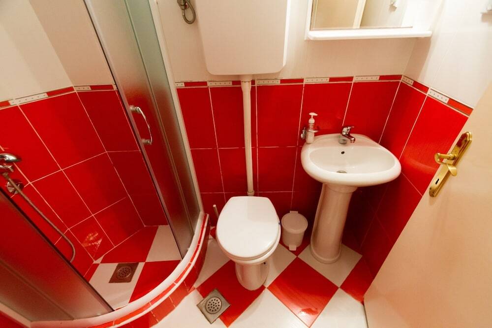Тиват: Studio With Pool Near Airport