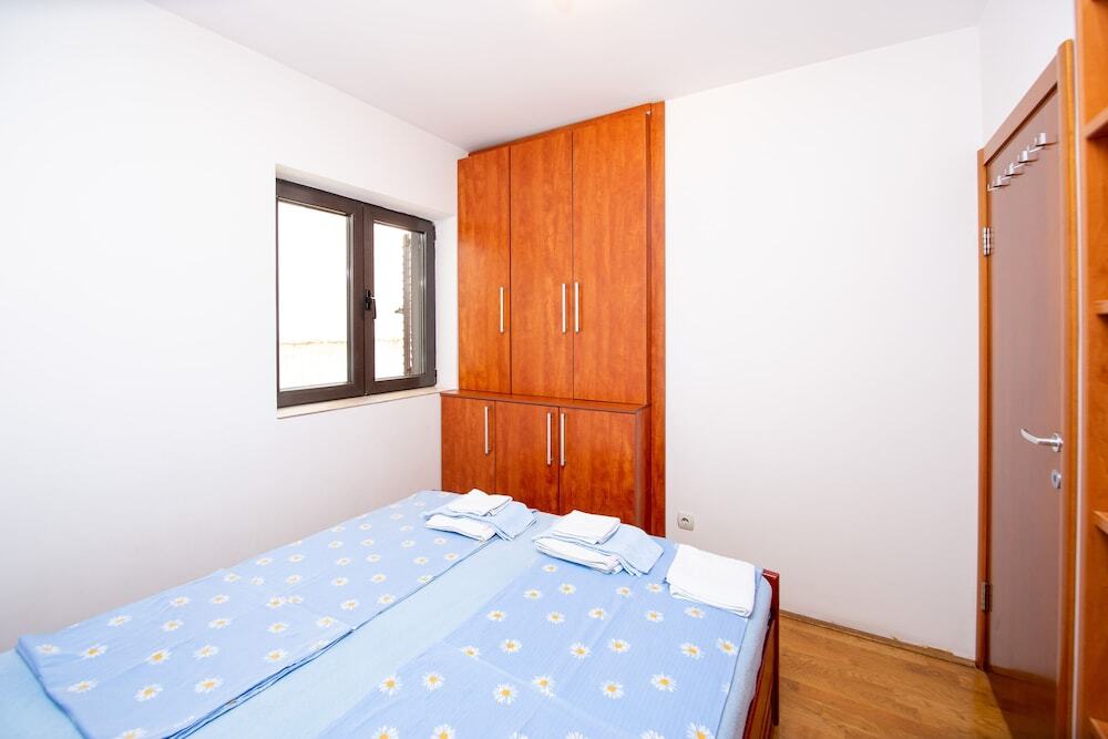 Будва: The Blue Apartments