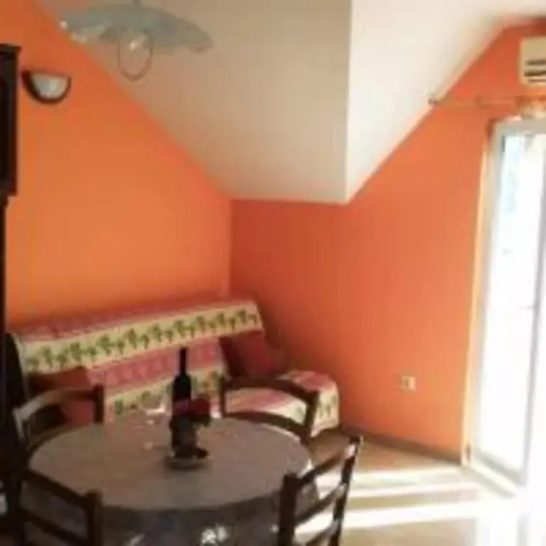 Каменари: Laura Apartments