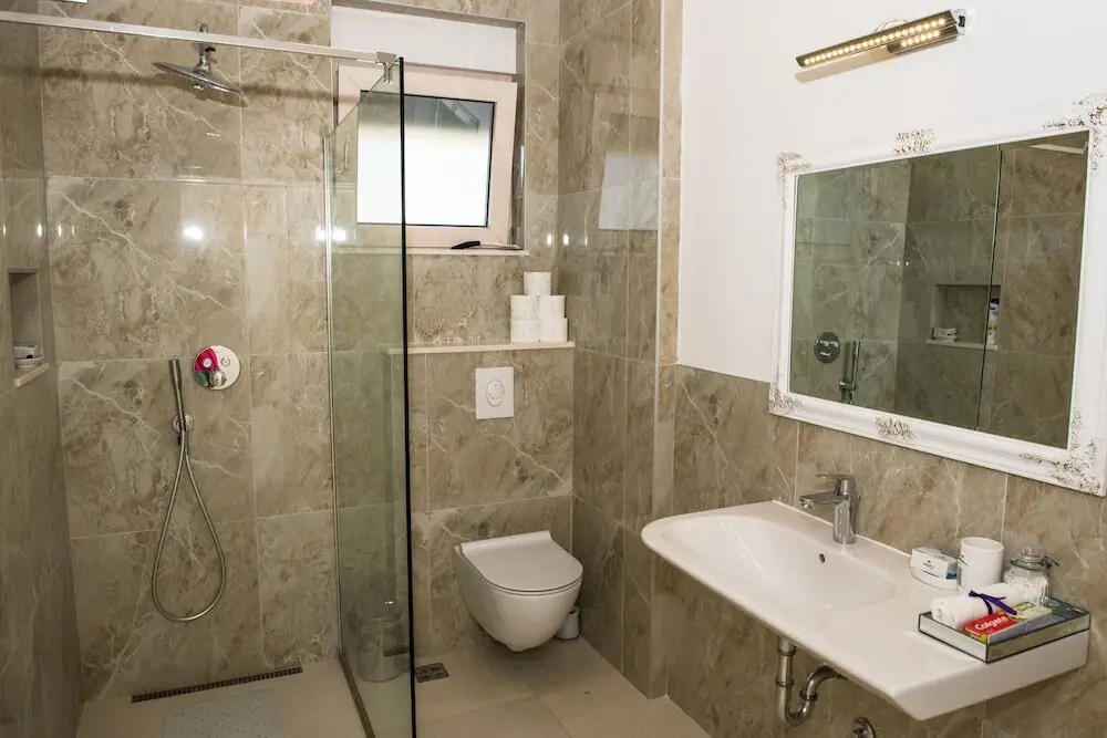 Тиват: Luxurypenthouse sea View Pooll Ivy House Tivat