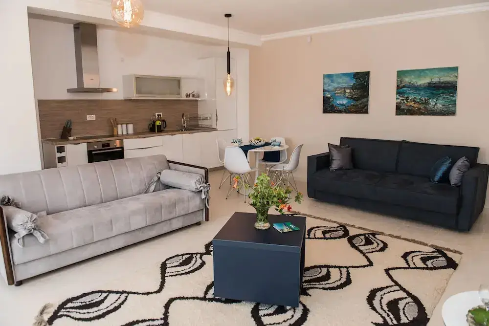 Тиват: 1-bed Large Apartment in Tivat Swiming Pool