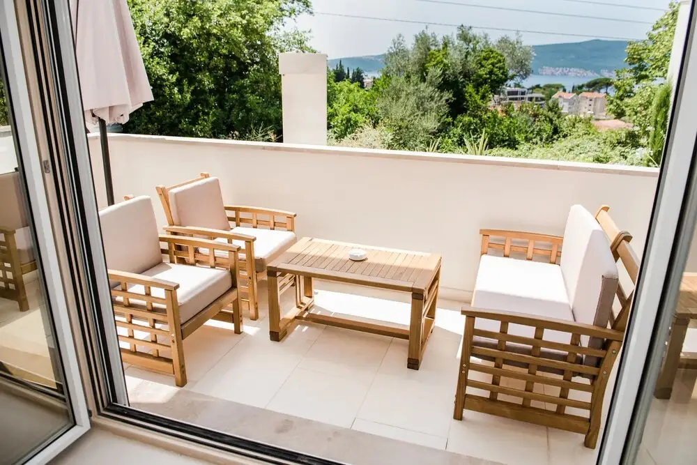 Тиват: 1-bed Large Apartment in Tivat Swiming Pool