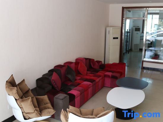 Шицзячжуан: Send hotel (shijiazhuang development zone of tianshan mountain park inn)